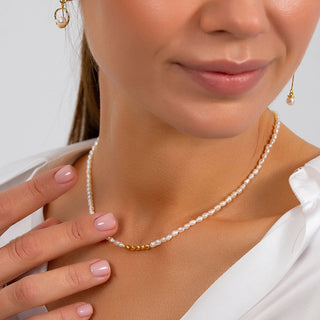 Dainty Gold and Pearl Bead Necklace