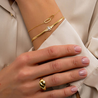 Linked Gold Braecelet - Symbol of Connection