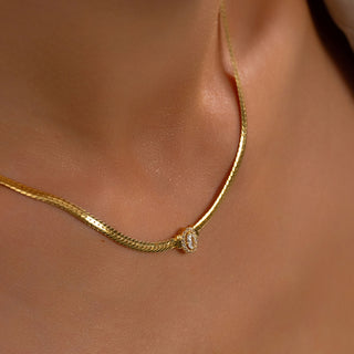 Luna Oval Necklace