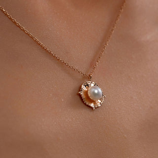 Solar Pearl Necklace