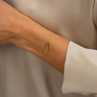 Linked Gold Braecelet - Symbol of Connection
