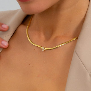 Luna Oval Necklace